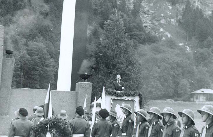 Image 7 of 10  -  60 kB